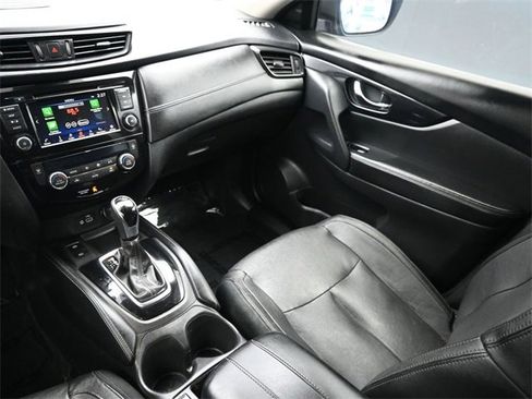 Used 2020 Nissan Rogue SL w/ Premium Package image 13