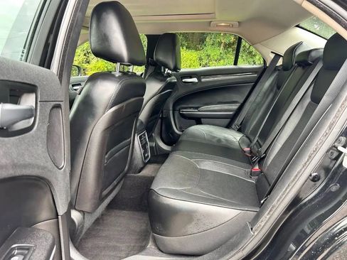 Used 2016 Chrysler 300 C w/ Safetytec Plus Group image 7