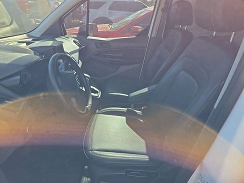 Used 2020 Ford Transit Connect XL image 5