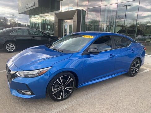 Used 2021 Nissan Sentra SR image 1