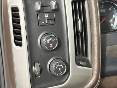 Used 2017 GMC Sierra 1500 SLT w/ SLT Premium Package AWD/4WD image 13
