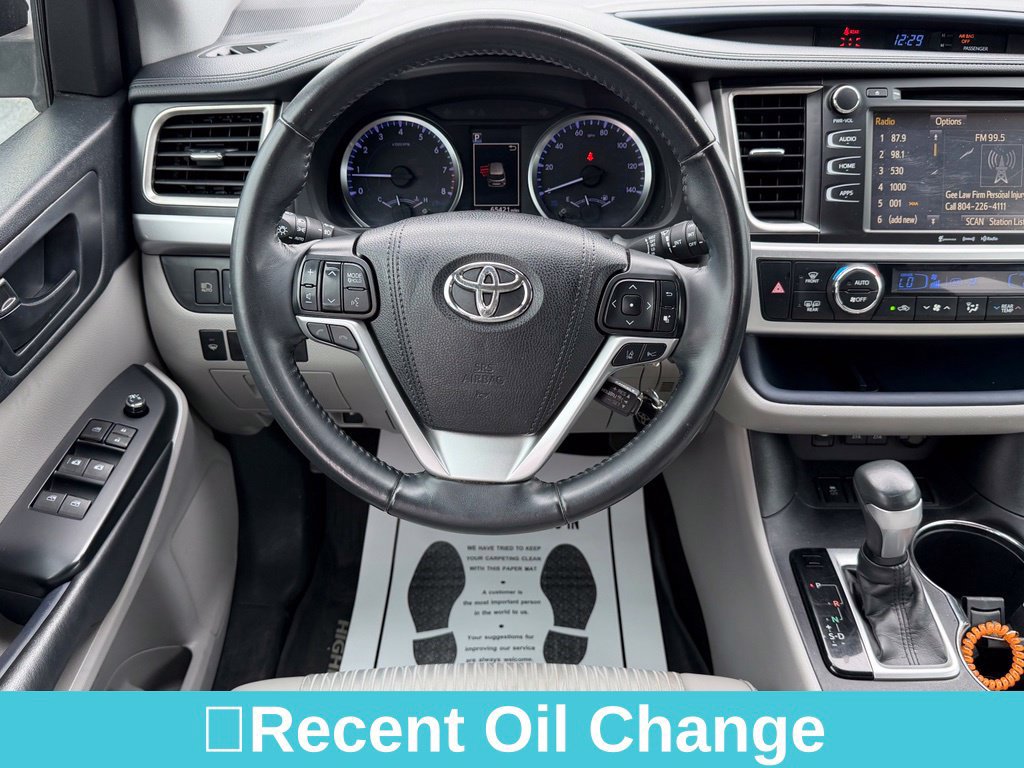 Used 2019 Toyota Highlander Plus FWD image 24