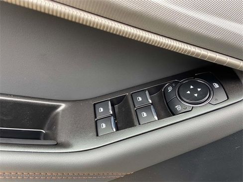 New 2026 Ford Explorer Active w/ Active Comfort Package image 12