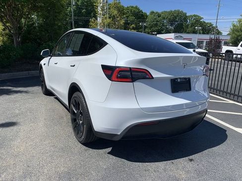 Used 2023 Tesla Model Y Long Range AWD/4WD image 6