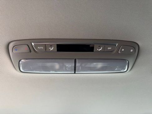 Used 2024 Kia Telluride S image 18