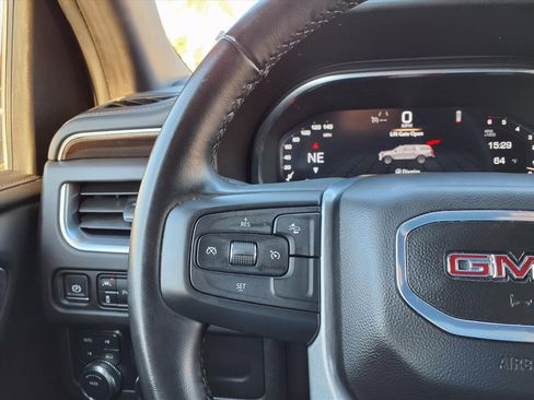 Used 2024 GMC Yukon SLE image 35
