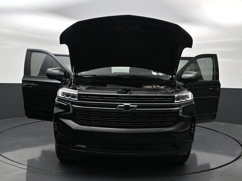 Used 2021 Chevrolet Suburban RST w/ Rear Media and Nav Package RWD image 37