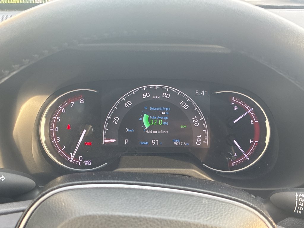 Used 2020 Toyota RAV4 Limited AWD/4WD image 19
