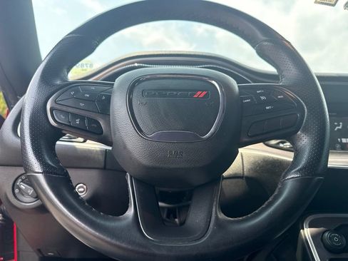 Used 2022 Dodge Challenger GT RWD image 7