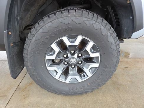Used 2021 Toyota Tacoma TRD Off-Road image 73