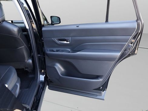 Certified 2024 Toyota Grand Highlander FWD image 18