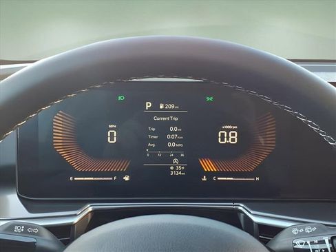 Used 2025 Kia Sorento S image 34