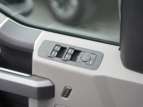 Certified 2019 Ford F150 XLT image 28