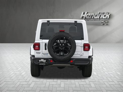 Used 2025 Jeep Wrangler Unlimited Sahara w/ Safety Group AWD/4WD image 9