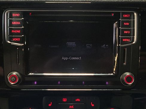 Used 2016 Volkswagen Jetta Sport w/ Lighting Package FWD image 25