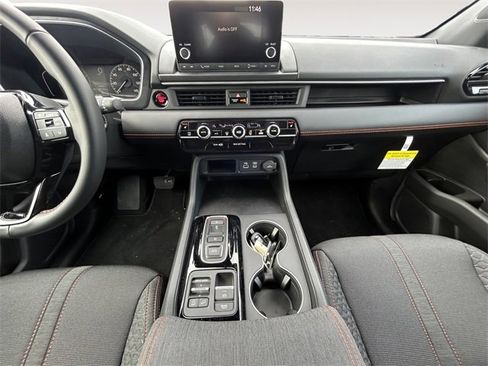 New 2025 Honda Pilot Sport image 11