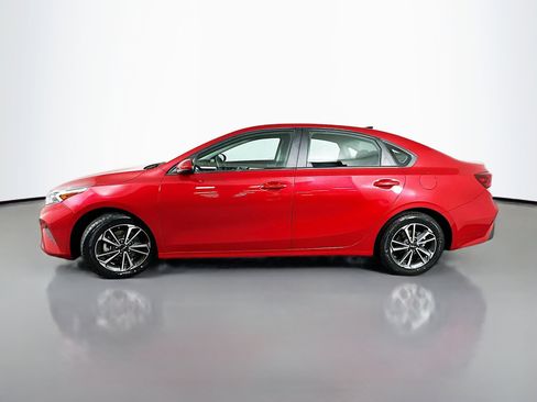 Certified 2023 Kia Forte LXS FWD image 4