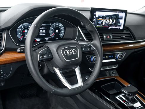 Used 2024 Audi Q5 2.0T Premium Plus w/ Premium Plus Package AWD/4WD image 9