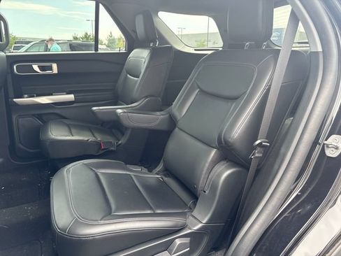 Used 2023 Ford Explorer XLT w/ Equipment Group 202A AWD/4WD image 11