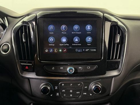 Used 2023 Chevrolet Traverse LT FWD image 21