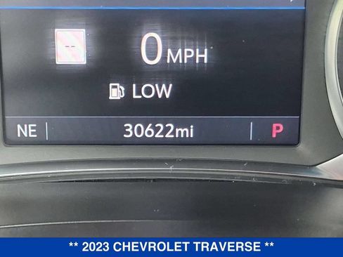 Used 2023 Chevrolet Traverse LT w/ LT Premium Package AWD/4WD image 24