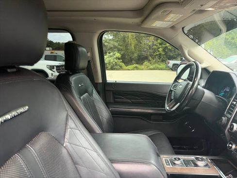 Used 2018 Ford Expedition Max Platinum AWD/4WD image 13
