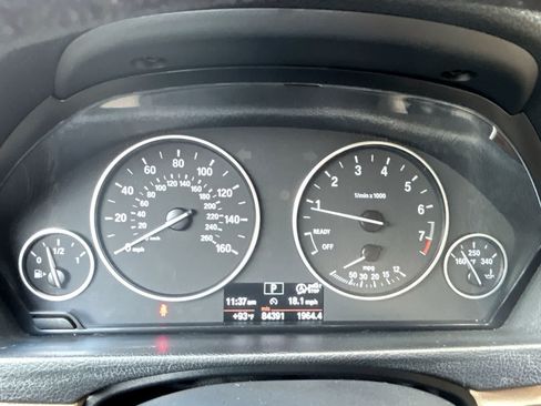 Used 2013 BMW 320i Sedan RWD image 20