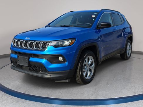 Certified 2024 Jeep Compass Latitude AWD/4WD image 1