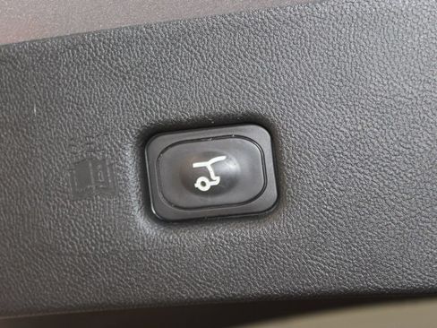 Used 2023 Lincoln Nautilus Reserve FWD image 16