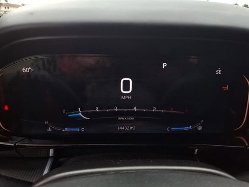 Used 2024 Jeep Grand Wagoneer Series III w/ Rear Seat Video Group 1 image 2