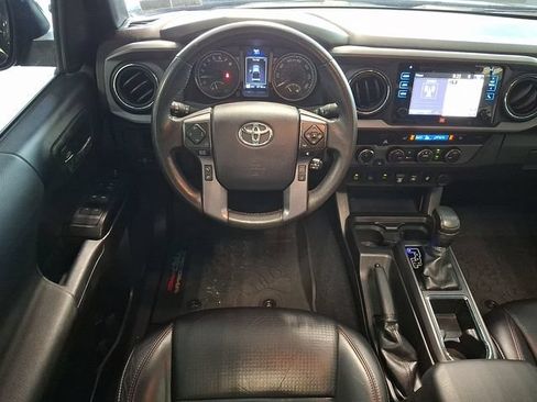 Used 2019 Toyota Tacoma TRD Pro AWD/4WD image 10