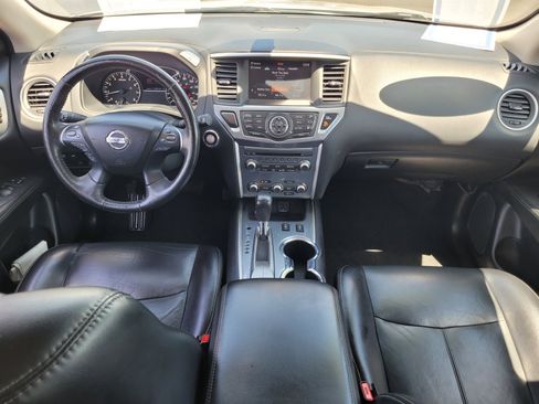 Used 2020 Nissan Pathfinder SL FWD image 16