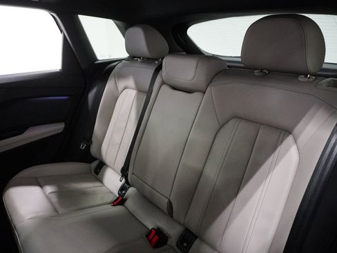 Used 2022 Audi Q4 e-tron Premium Plus w/ Premium Plus image 16