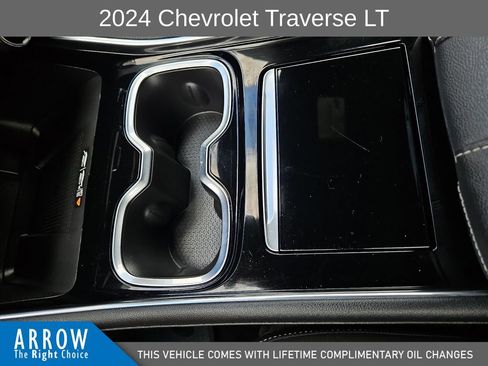 Used 2024 Chevrolet Traverse LT AWD/4WD image 28