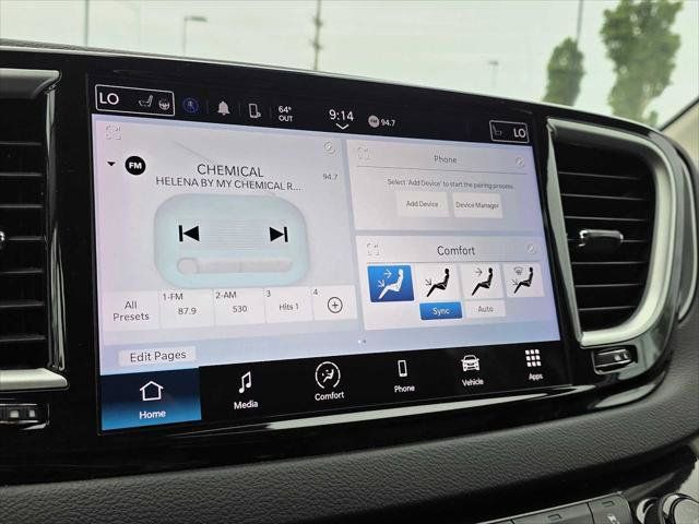 Used 2024 Chrysler Pacifica Touring-L FWD image 26