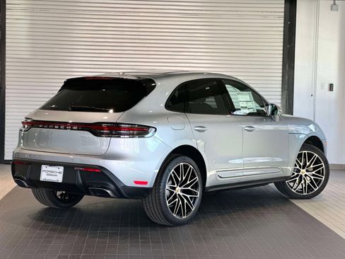 New 2026 Porsche Macan image 7