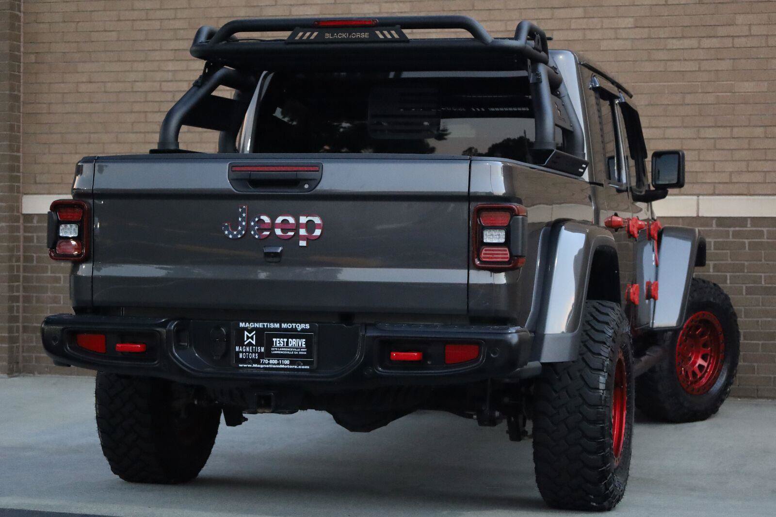 Used 2025 Jeep Gladiator Rubicon AWD/4WD image 12
