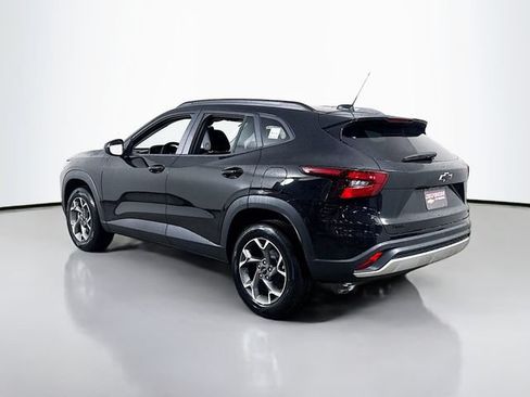 New 2026 Chevrolet Trax LT w/ Driver Confidence Package FWD image 8