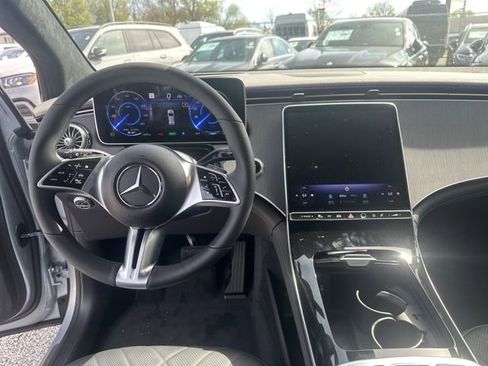 New 2023 Mercedes-Benz EQE 500 4MATIC SUV image 14