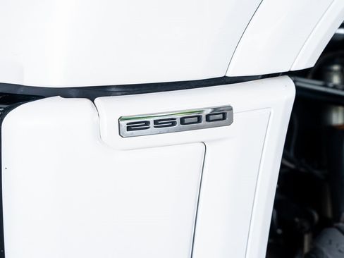 Used 2024 GMC Sierra 2500 Denali Ultimate w/ Max Trailering Package image 15