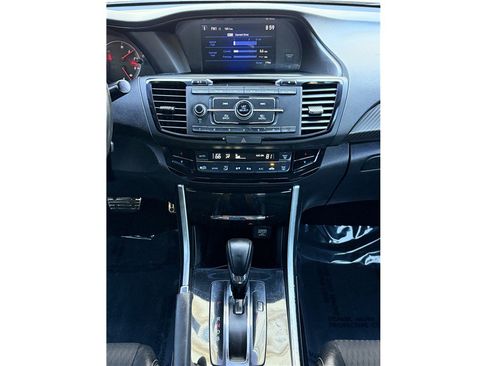 Used 2017 Honda Accord Sport image 12