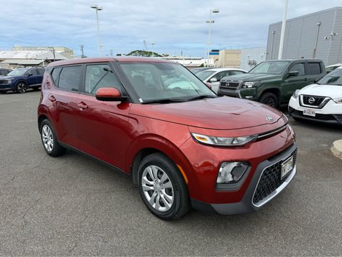 Used 2020 Kia Soul LX FWD image 2