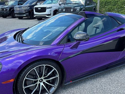 Used 2019 McLaren 570S Spider RWD image 2