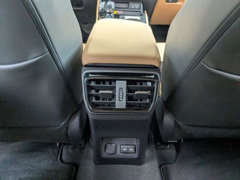 Used 2025 Lexus NX 250 FWD w/ Towing Package (2000 Lbs) image 19