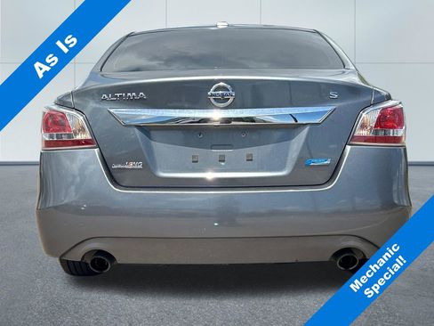 Used 2014 Nissan Altima 2.5 S w/ Display Audio Package FWD image 9
