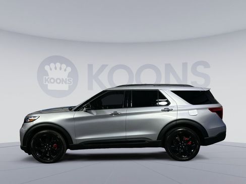 Used 2024 Ford Explorer ST w/ Equipment Group 401A image 2