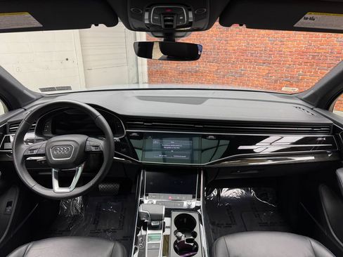 Used 2025 Audi Q7 3.0T Premium Plus AWD/4WD image 13