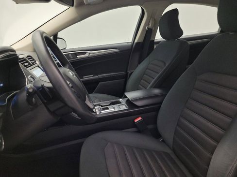 Used 2019 Ford Fusion SE FWD image 17