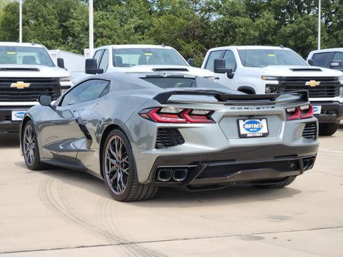 Used 2024 Chevrolet Corvette Stingray Premium Conv w/ Z51 Performance Package RWD image 5
