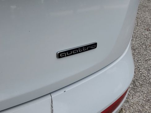 Used 2022 Audi Q5 e Premium Plus image 8